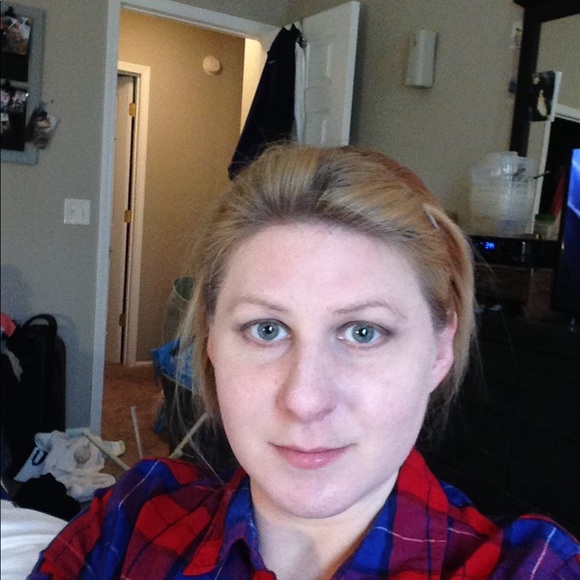 Meet your Posher, Jenni - Picture 1 of 1